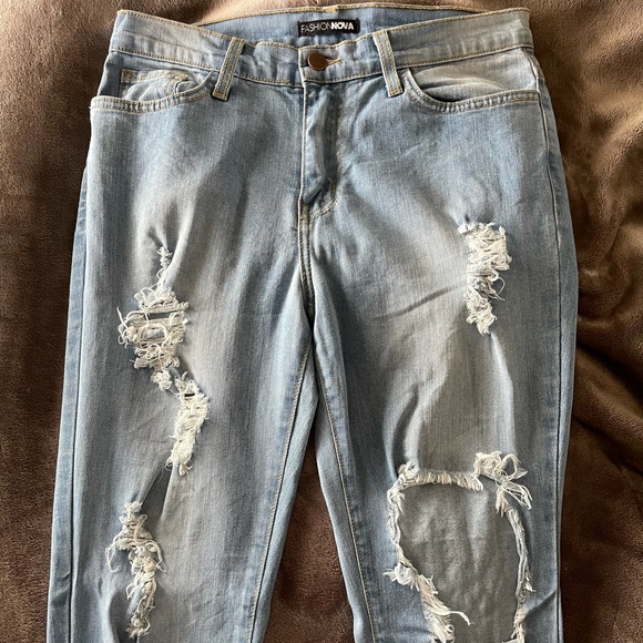 FashionNova Jeans - Picture 2 of 3